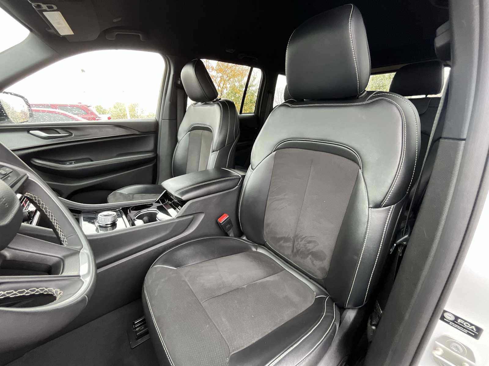 Thumbnail: 2023 Jeep Grand Cherokee - 11