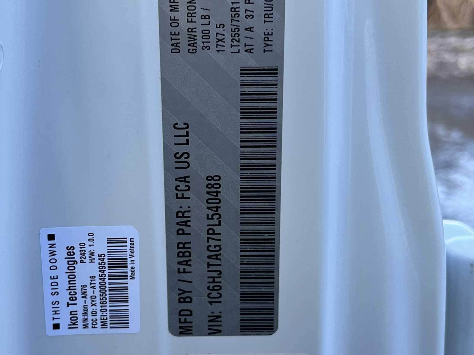 Thumbnail: 2023 Jeep Gladiator - 21