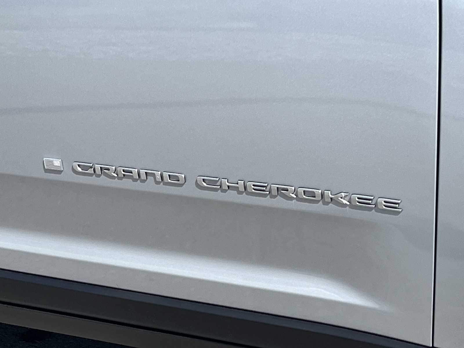 Thumbnail: 2025 Jeep Grand Cherokee - 7