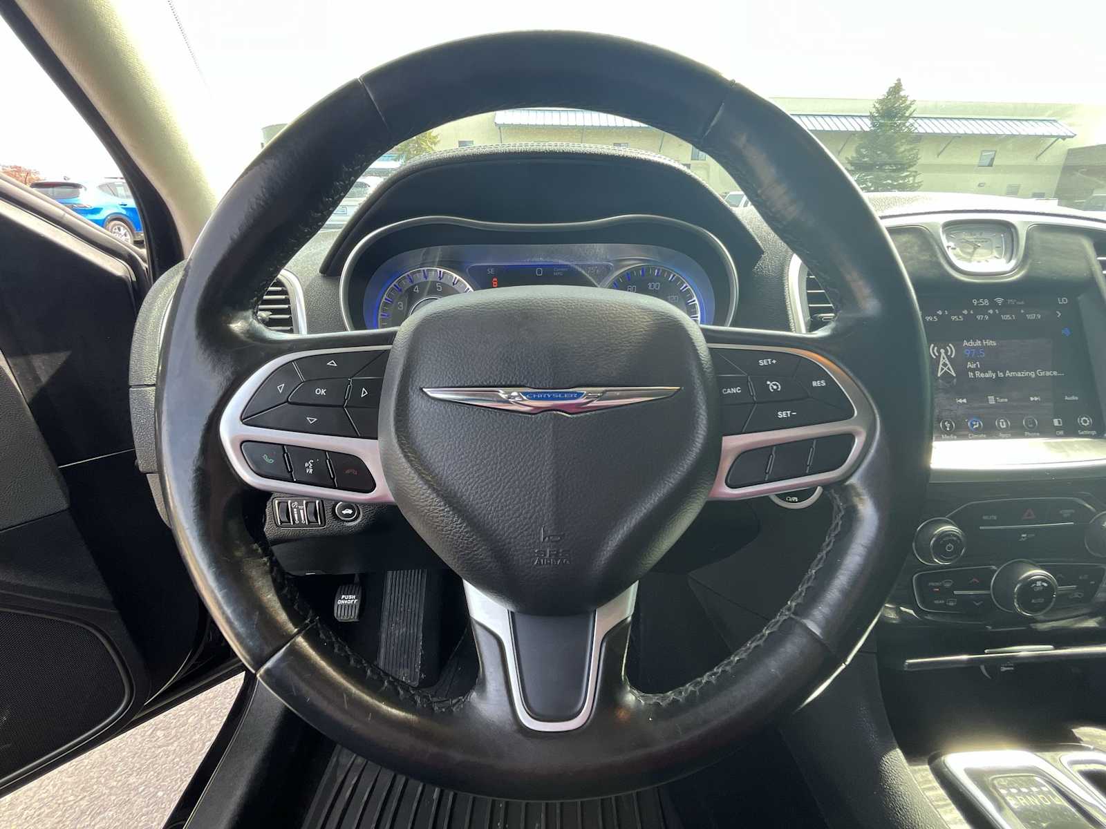 Thumbnail: 2019 Chrysler 300 - 15