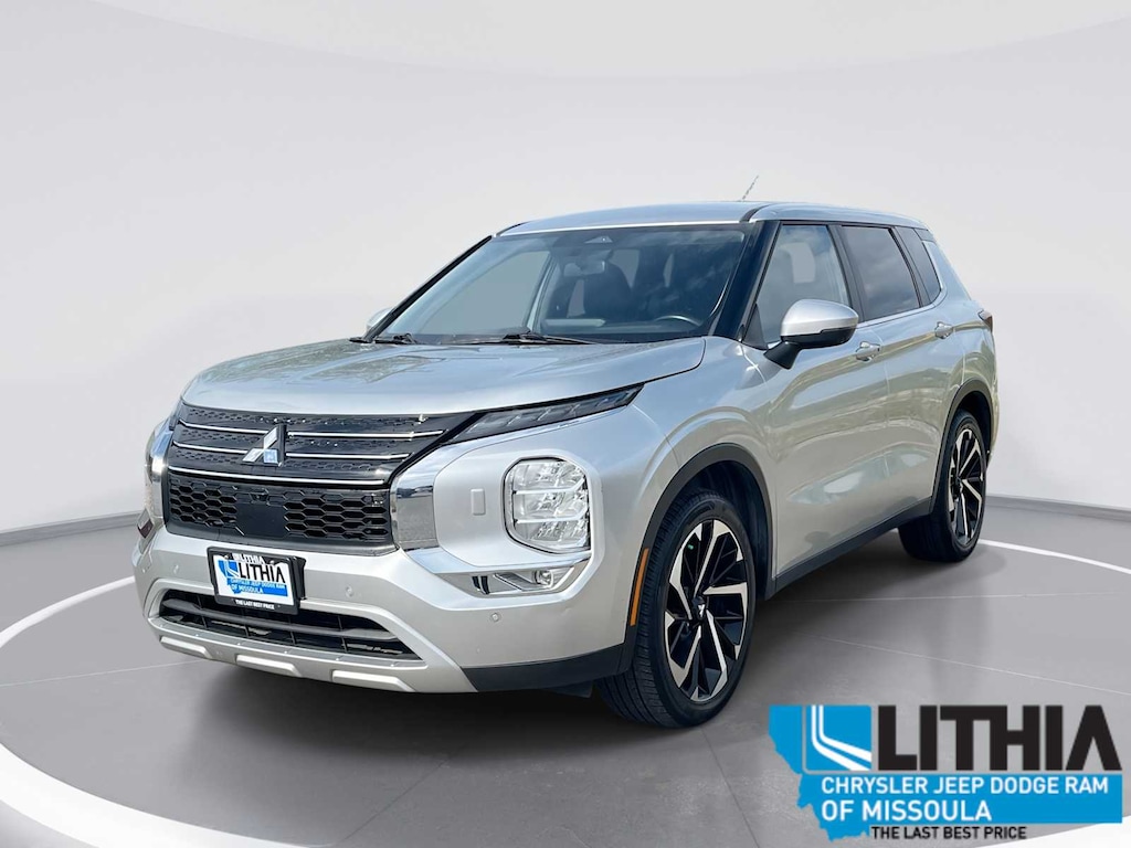 Used 2024 Mitsubishi Outlander SE SUV