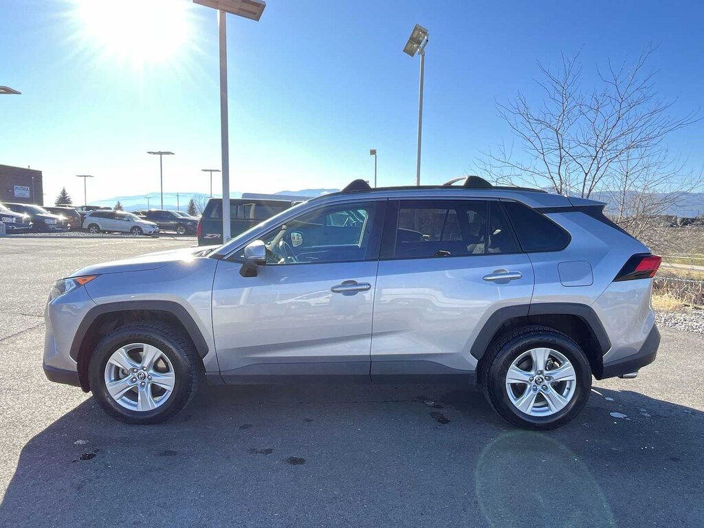 Used 2021 Toyota RAV4 XLE SUV