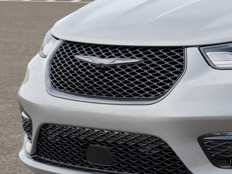 Thumbnail: 2026 Chrysler Pacifica - 7