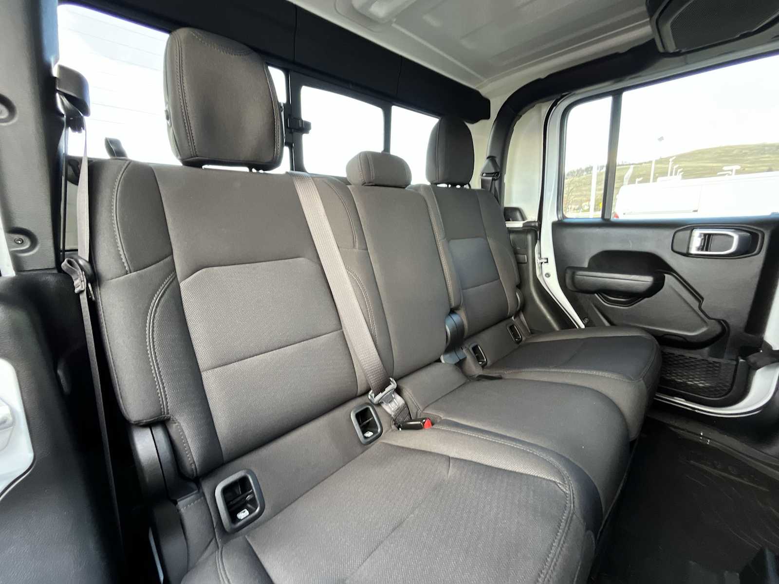 Thumbnail: 2023 Jeep Gladiator - 13