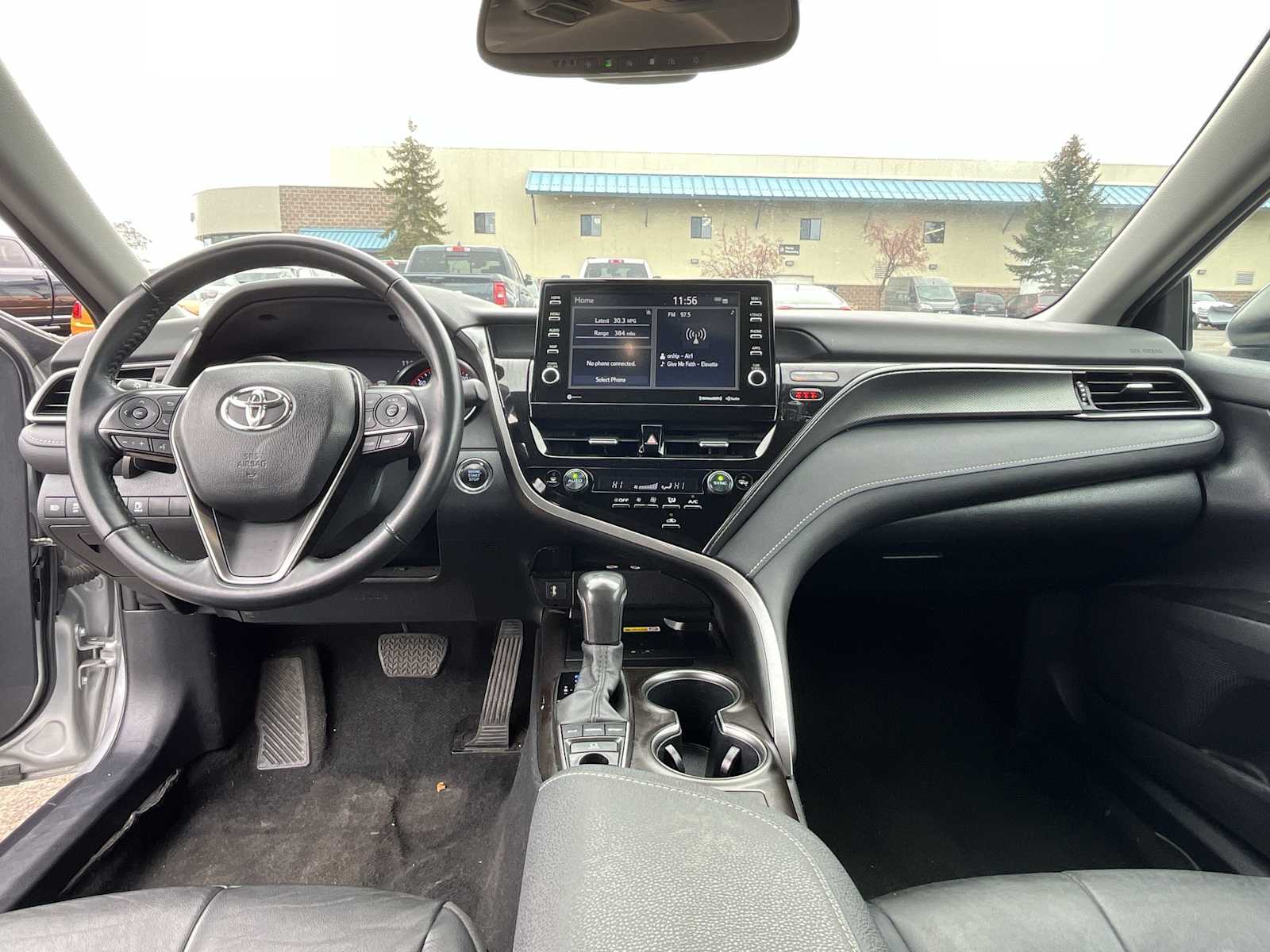 Thumbnail: 2024 Toyota Camry - 10