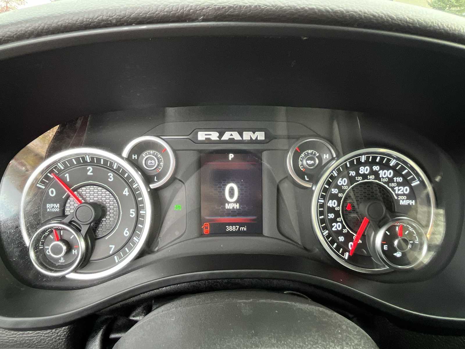 Thumbnail: 2025 RAM 1500 - 18