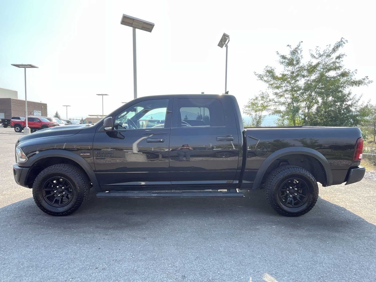 Thumbnail: 2021 RAM 1500 Classic - 3