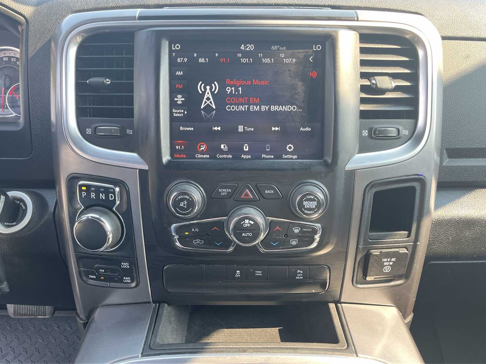 Thumbnail: 2021 RAM 1500 Classic - 16