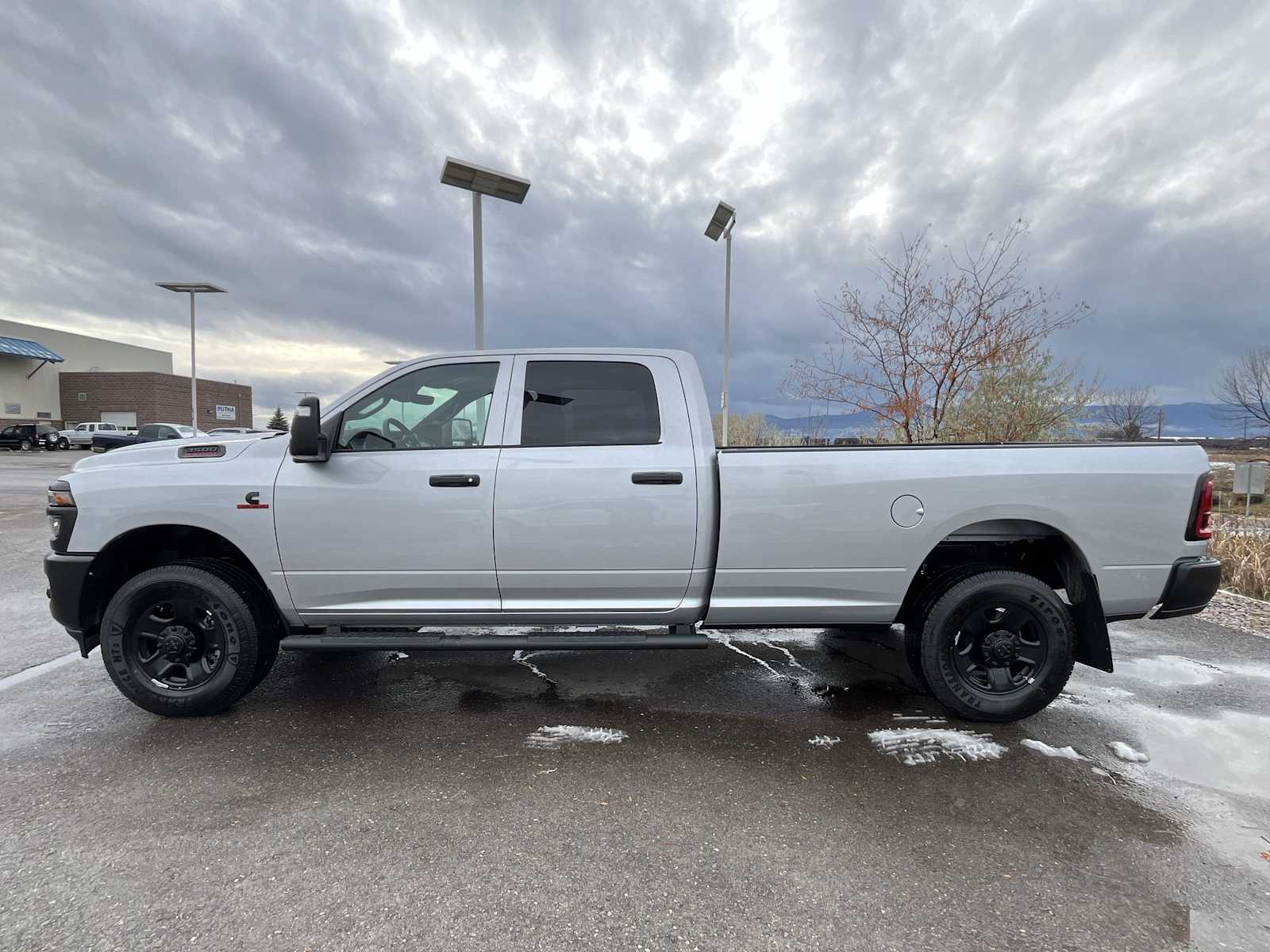 2026 Ram 3500 Tradesman photo 3