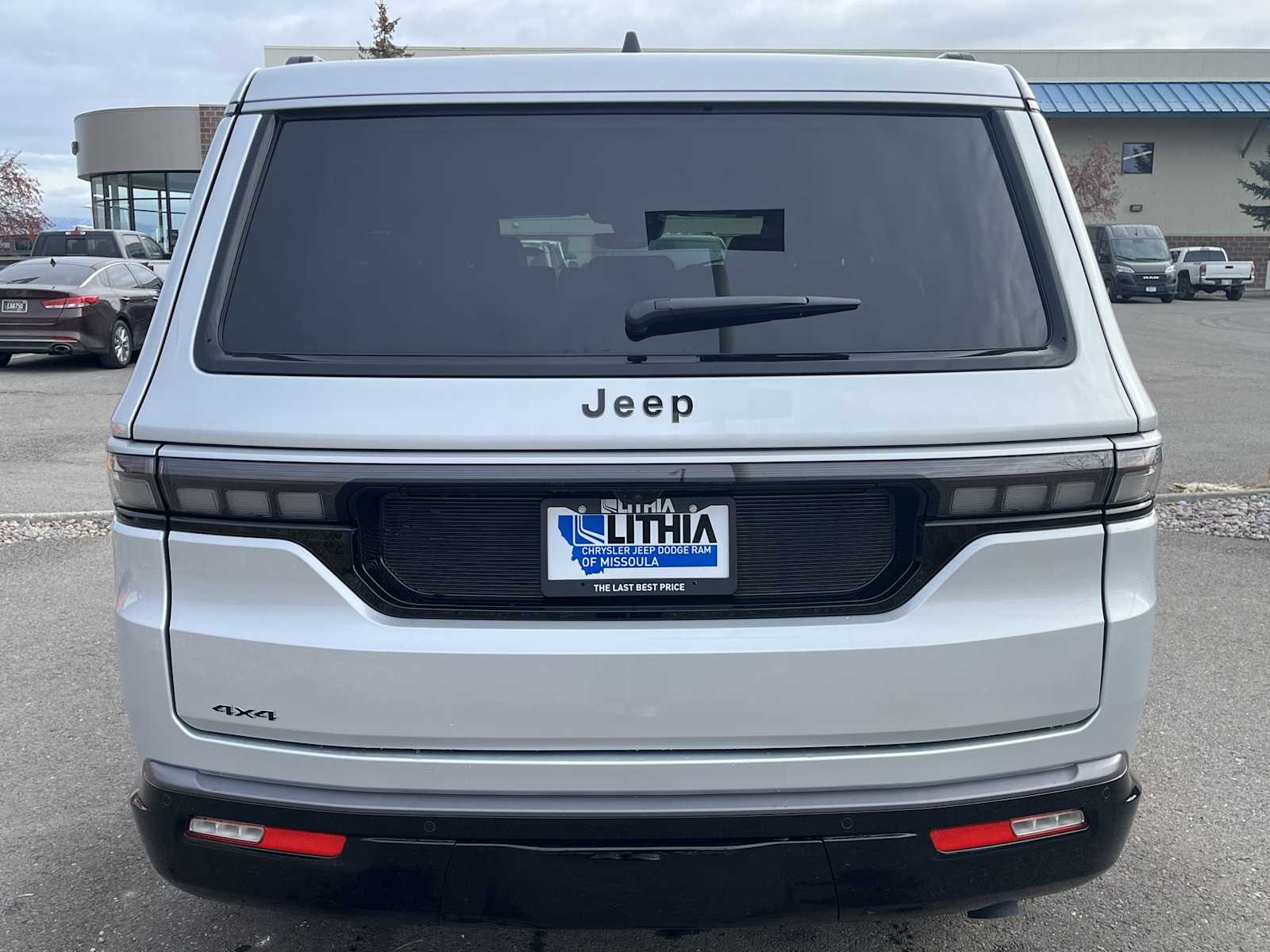 Thumbnail: 2026 Jeep Grand Wagoneer - 5