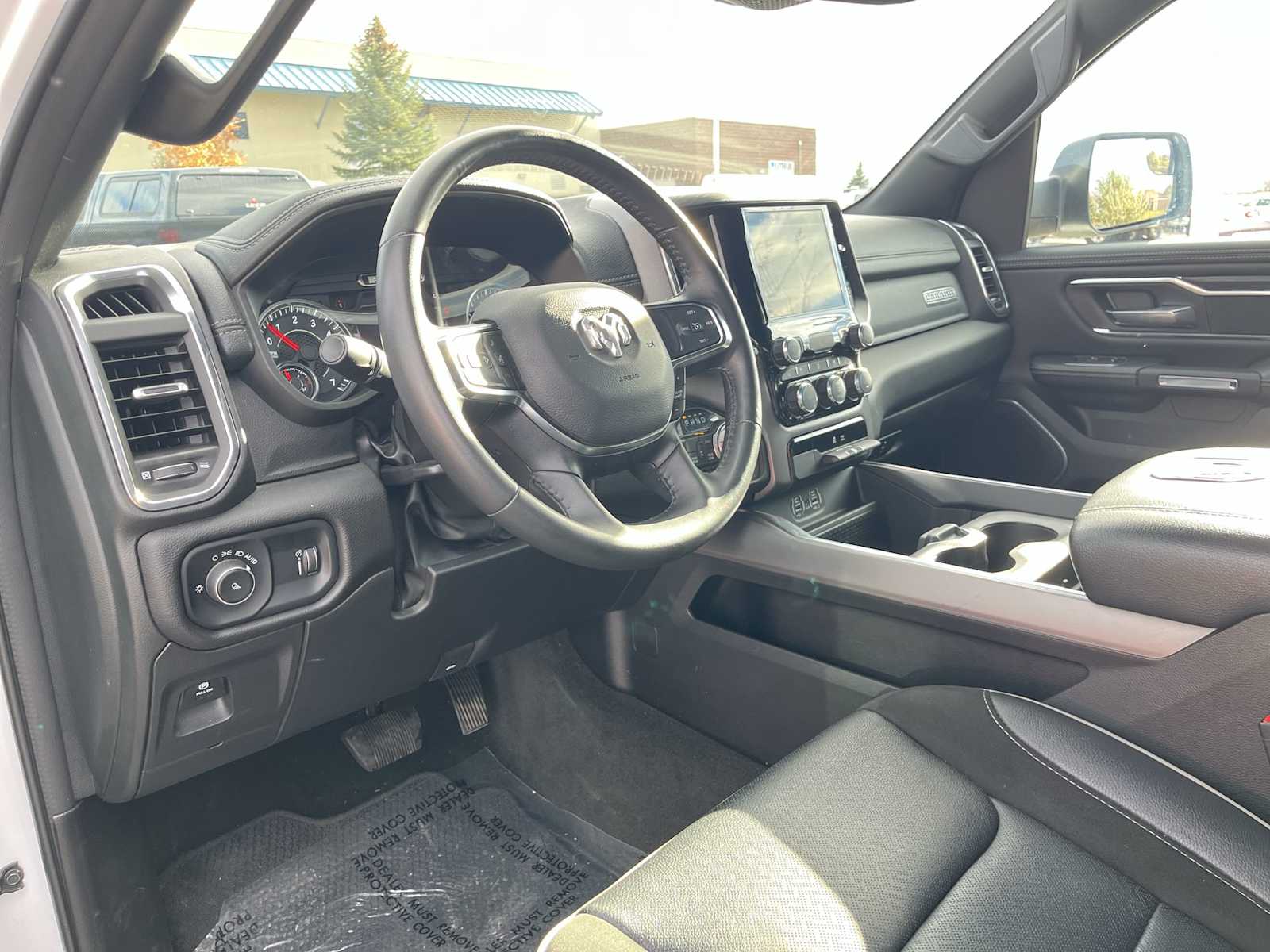 2024 Ram 1500 Laramie photo 2