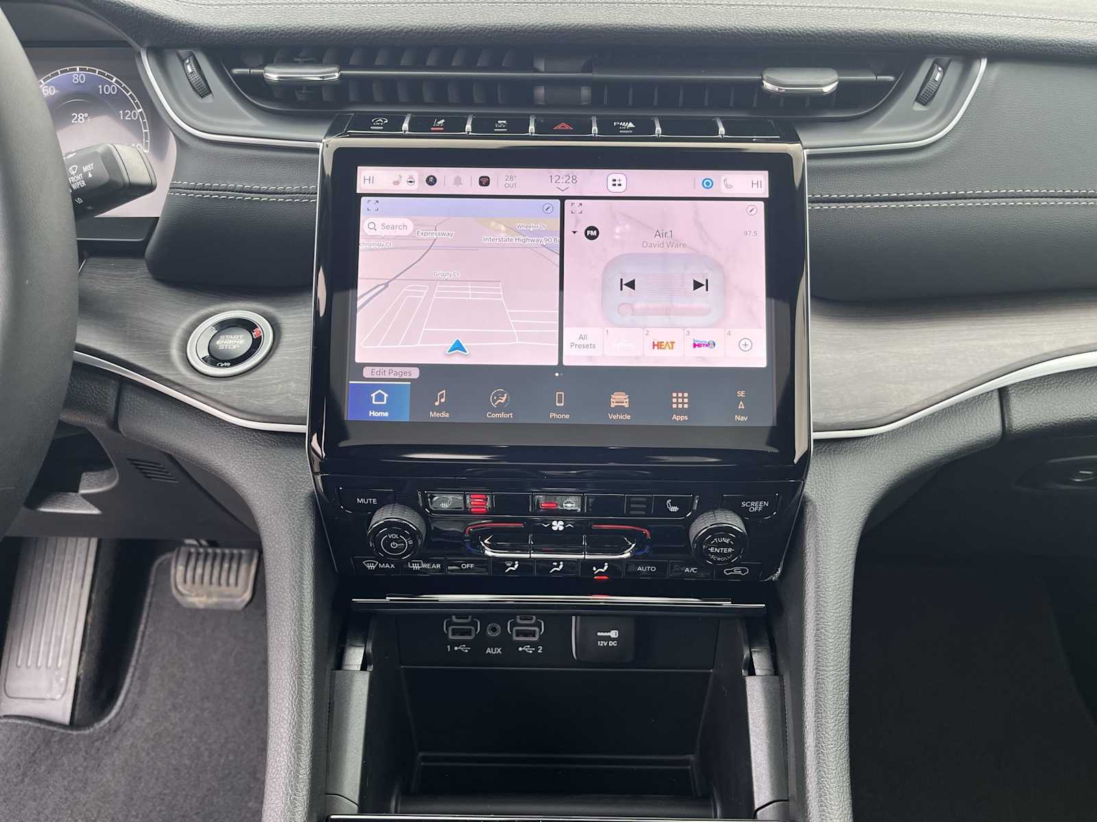 Thumbnail: 2025 Jeep Grand Cherokee - 16