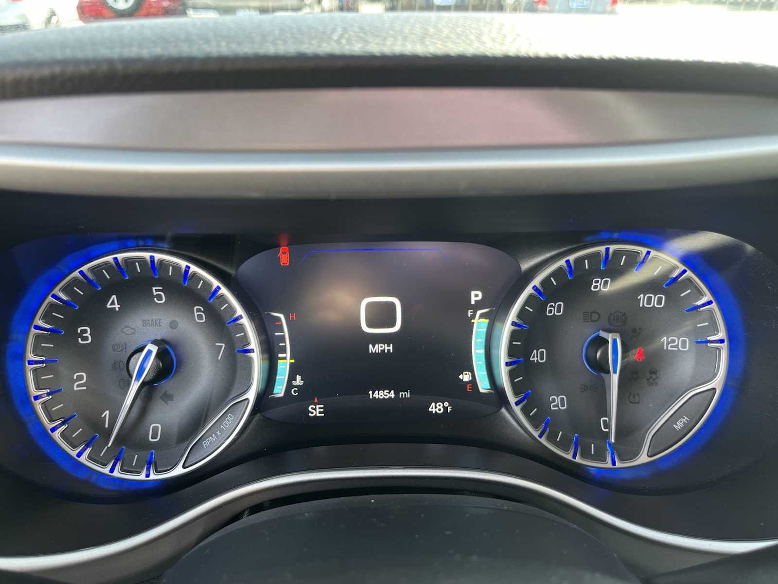 Thumbnail: 2025 Chrysler Pacifica - 18