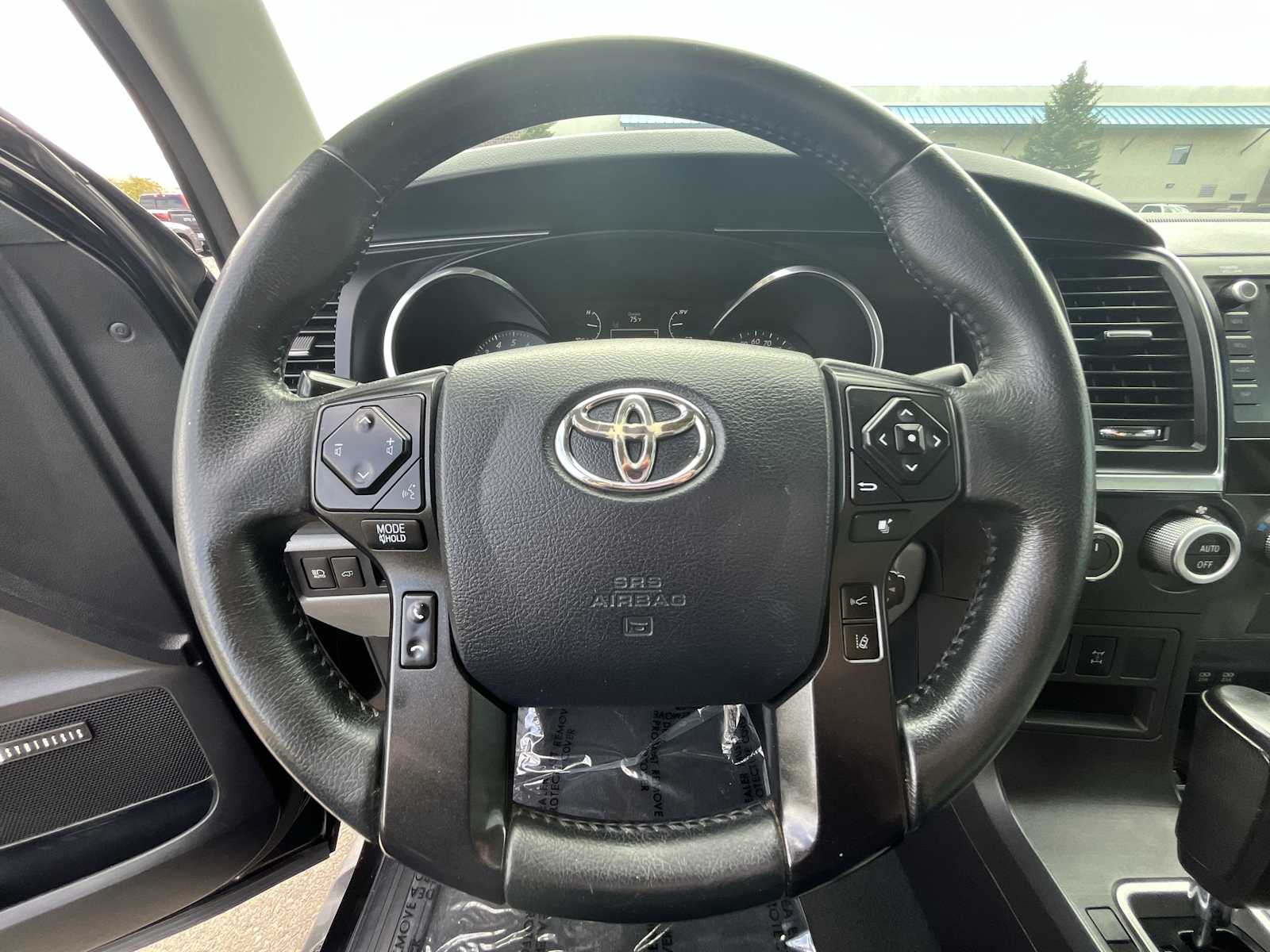 Thumbnail: 2020 Toyota Sequoia - 15