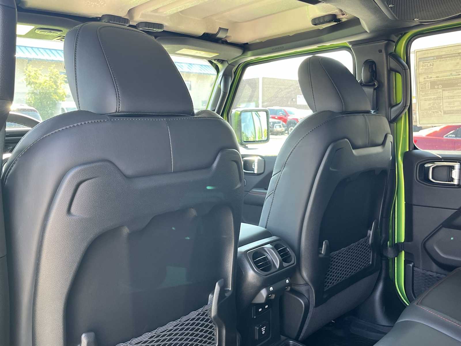 Thumbnail: 2025 Jeep Gladiator - 12