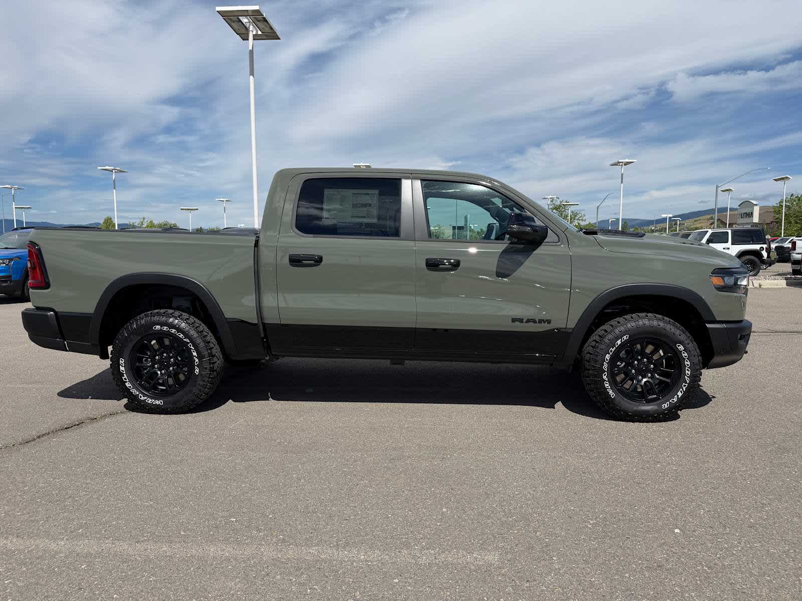 Thumbnail: 2026 RAM 1500 - 6