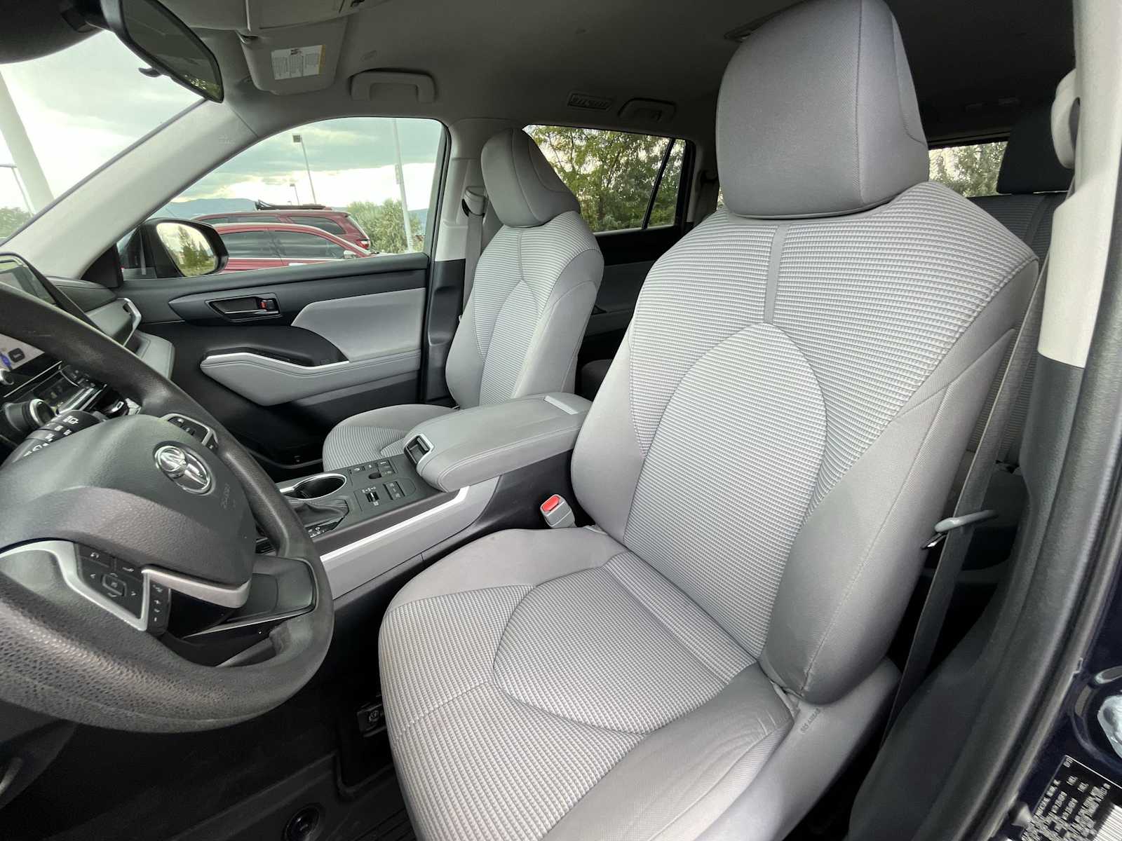 Thumbnail: 2023 Toyota Highlander - 11