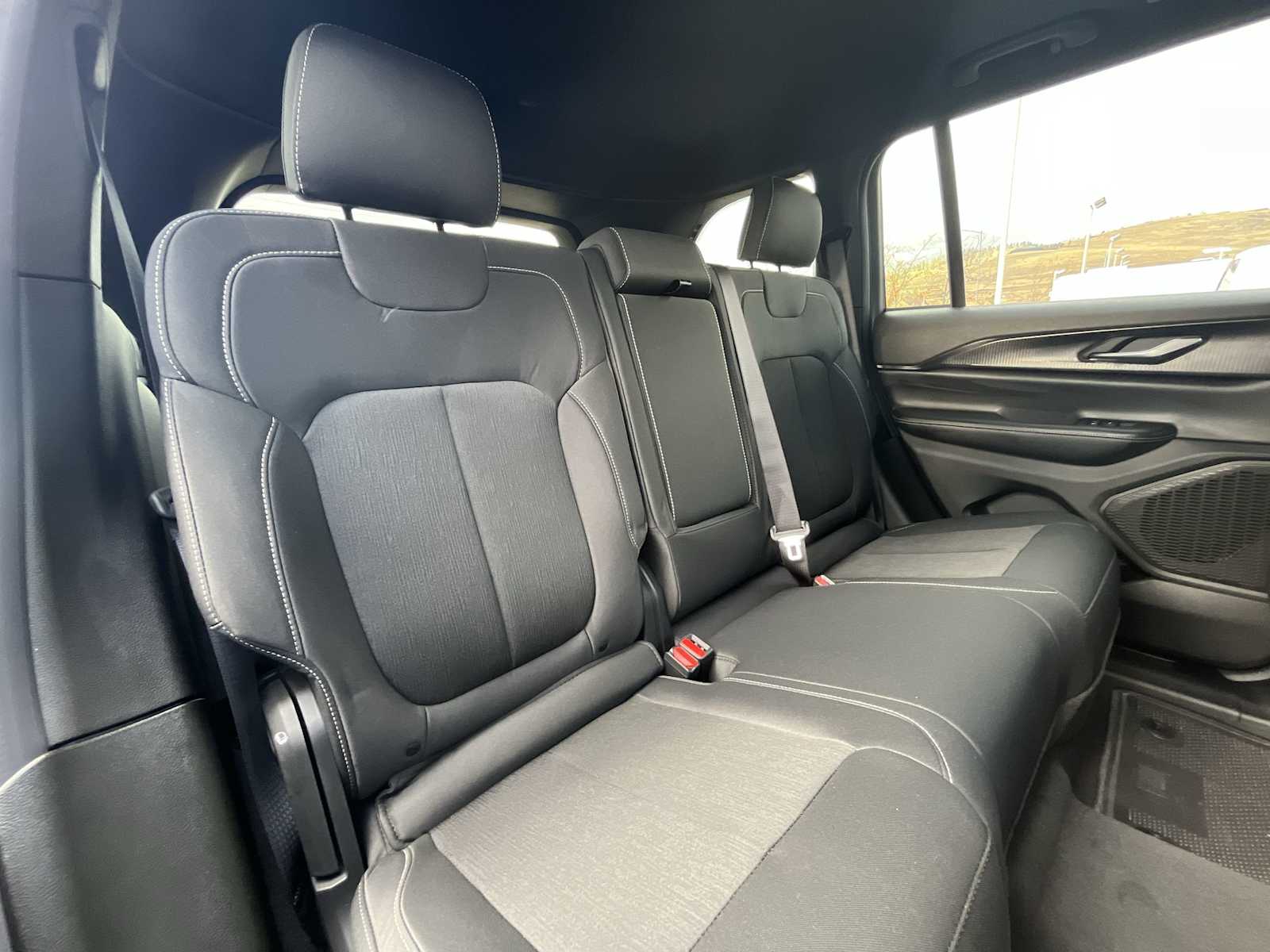 Thumbnail: 2025 Jeep Grand Cherokee - 13