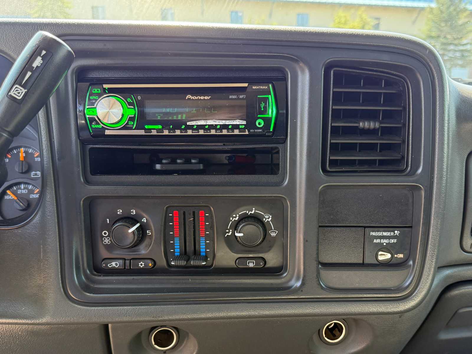 Thumbnail: 2003 Chevrolet Silverado 2500 - 19