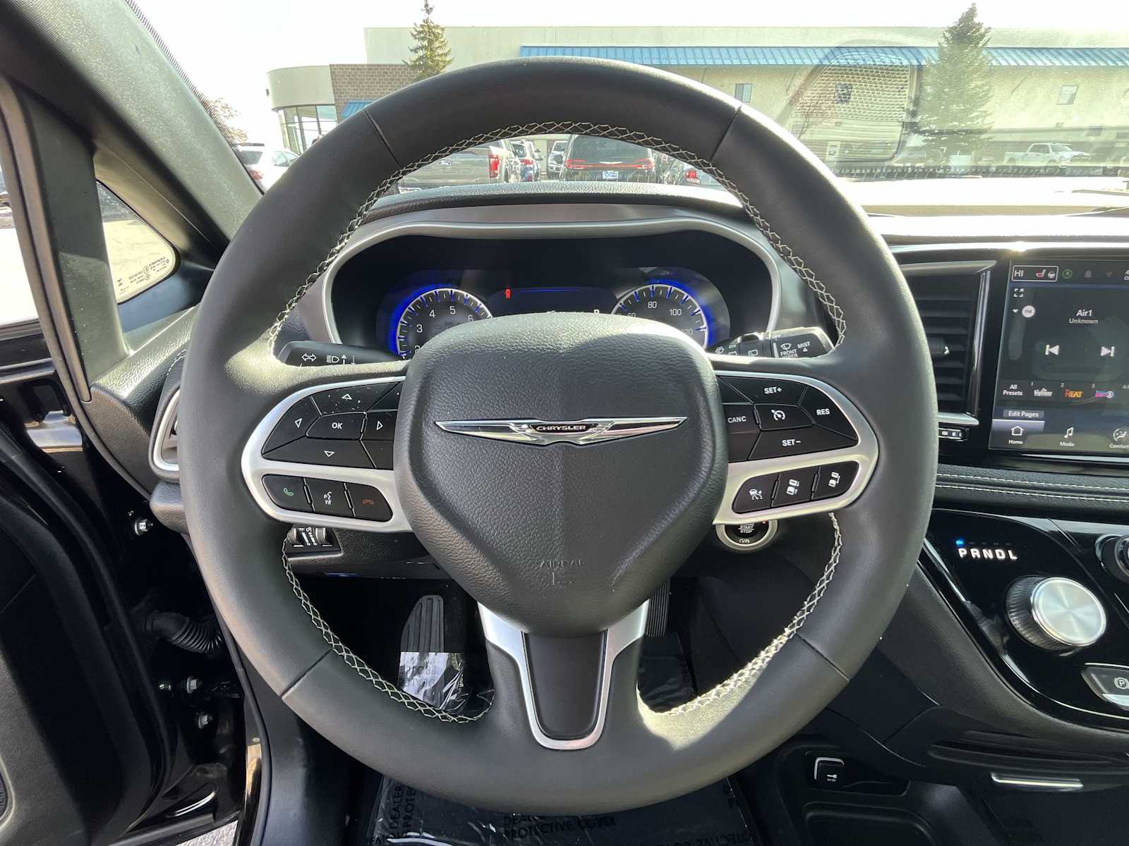 Thumbnail: 2025 Chrysler Pacifica - 15