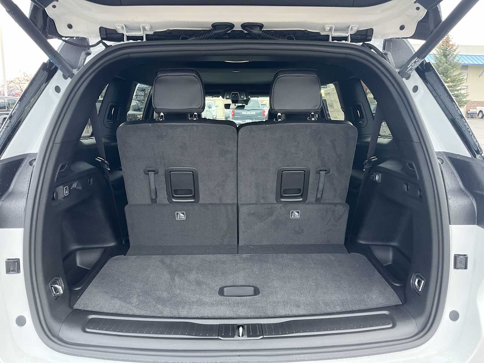 Thumbnail: 2025 Jeep Grand Cherokee - 19