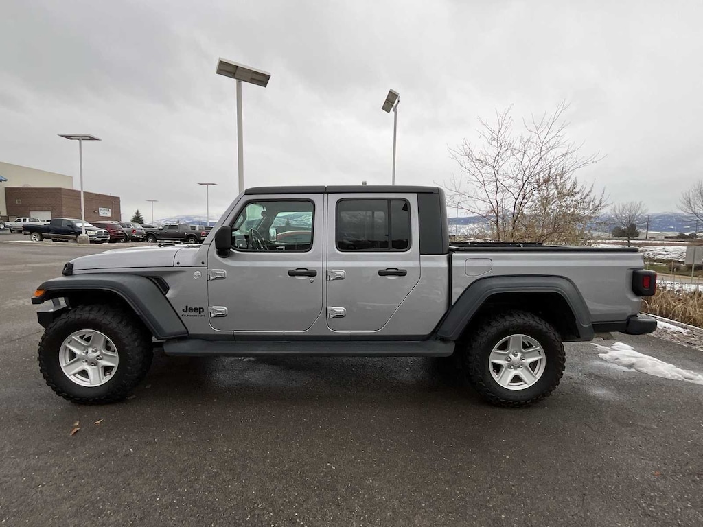 Used 2020 Jeep Gladiator Sport Truck Crew Cab