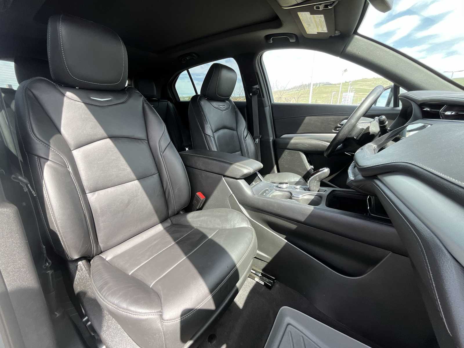 Thumbnail: 2023 Cadillac XT4 - 13