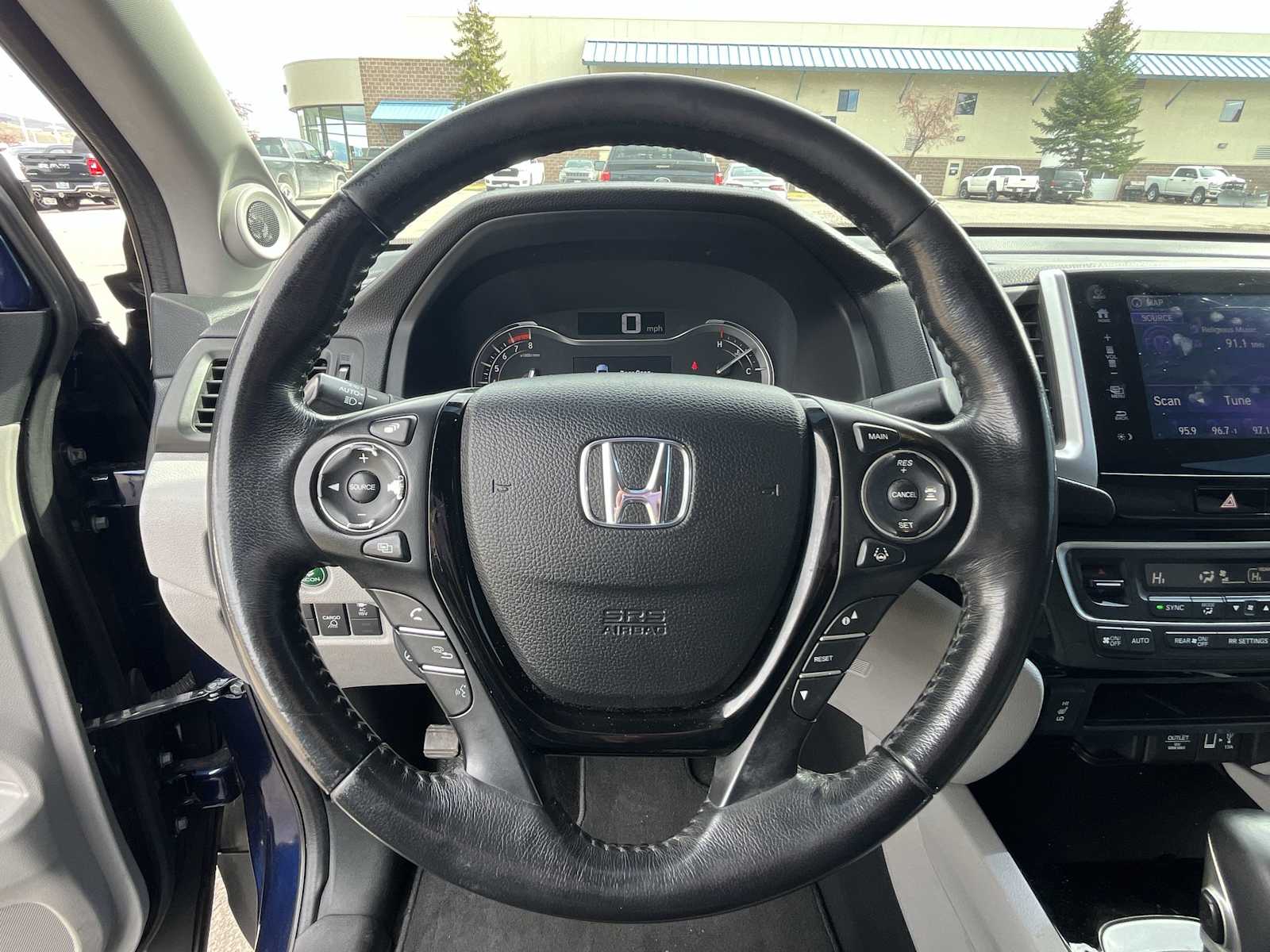 Thumbnail: 2017 Honda Ridgeline - 15