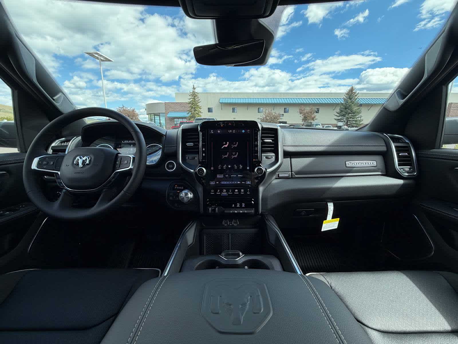 Thumbnail: 2026 RAM 1500 - 32
