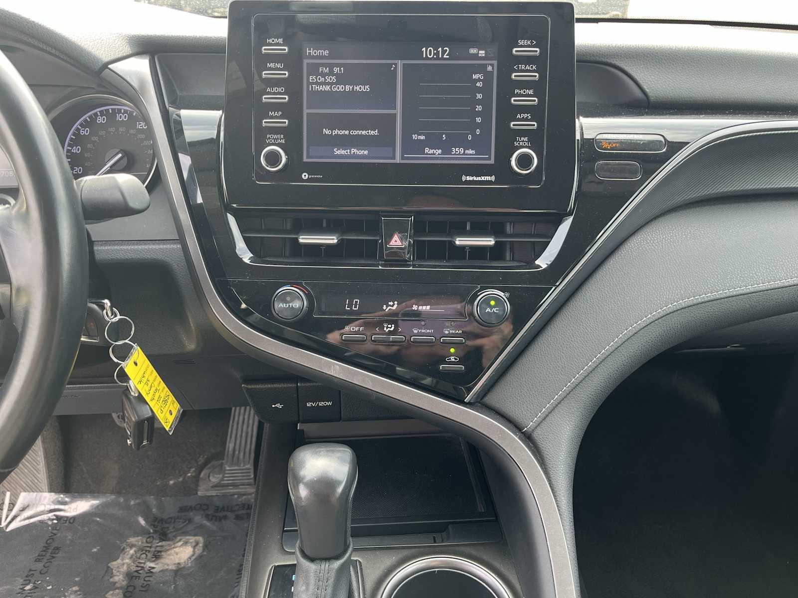 2021 Toyota Camry SE 16