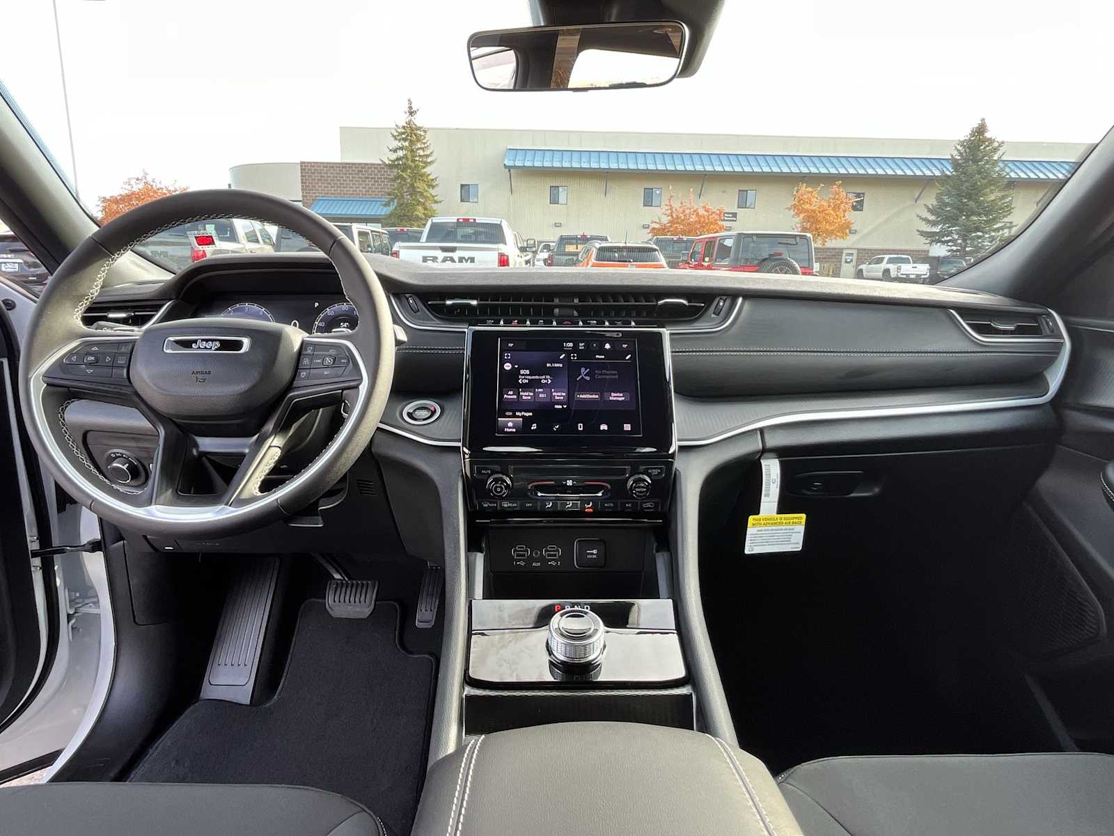 Thumbnail: 2025 Jeep Grand Cherokee - 10