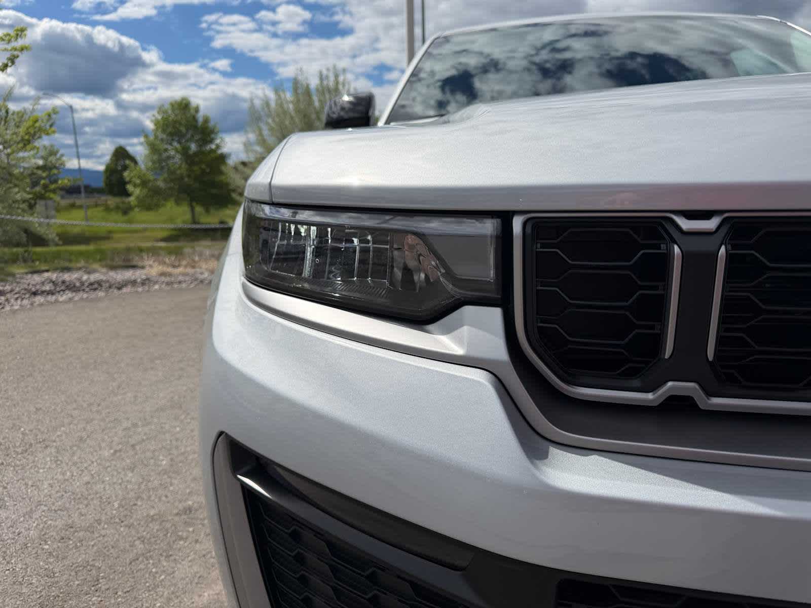 Thumbnail: 2026 Jeep Grand Cherokee - 5