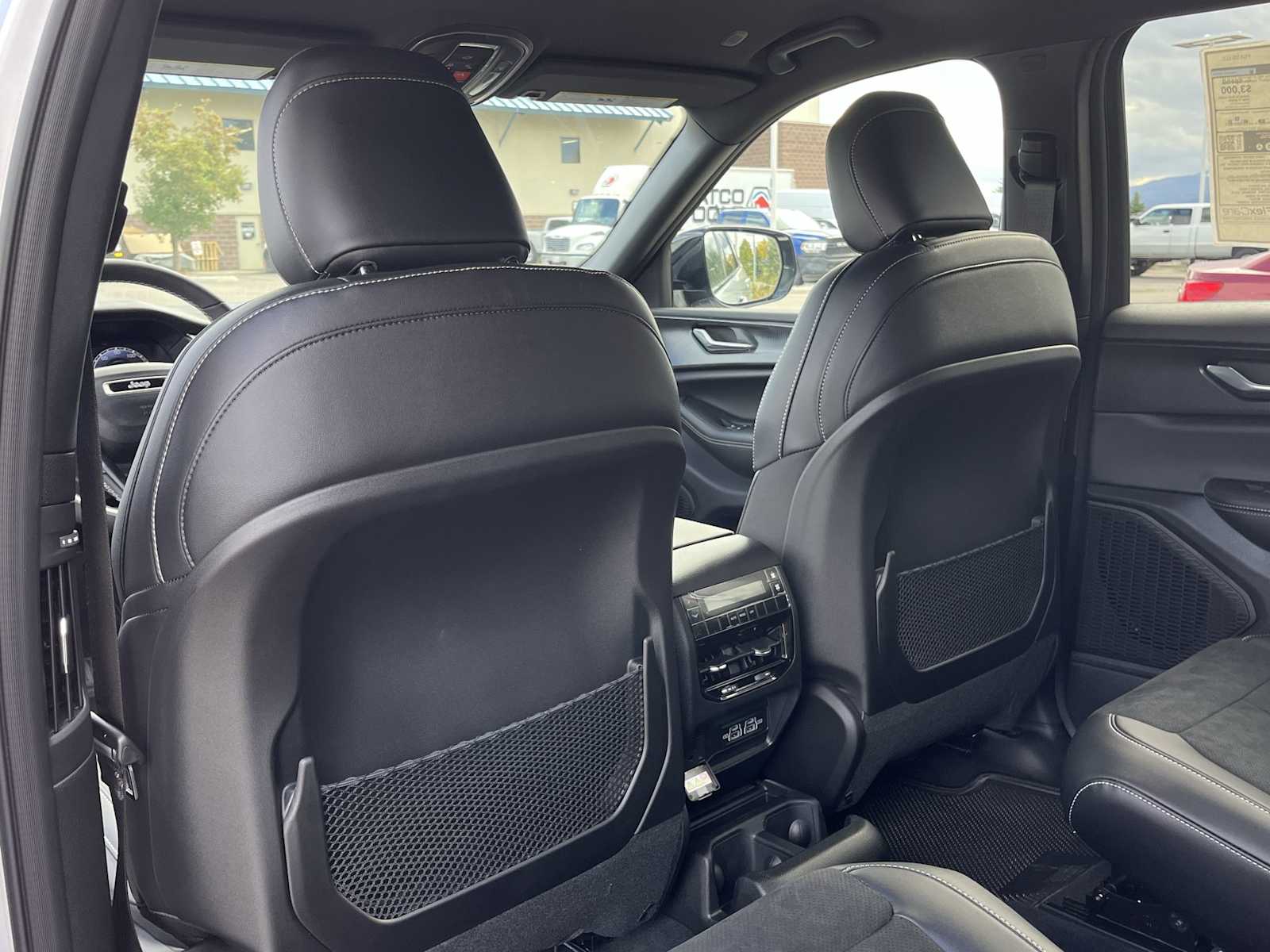 Thumbnail: 2025 Jeep Grand Cherokee - 12