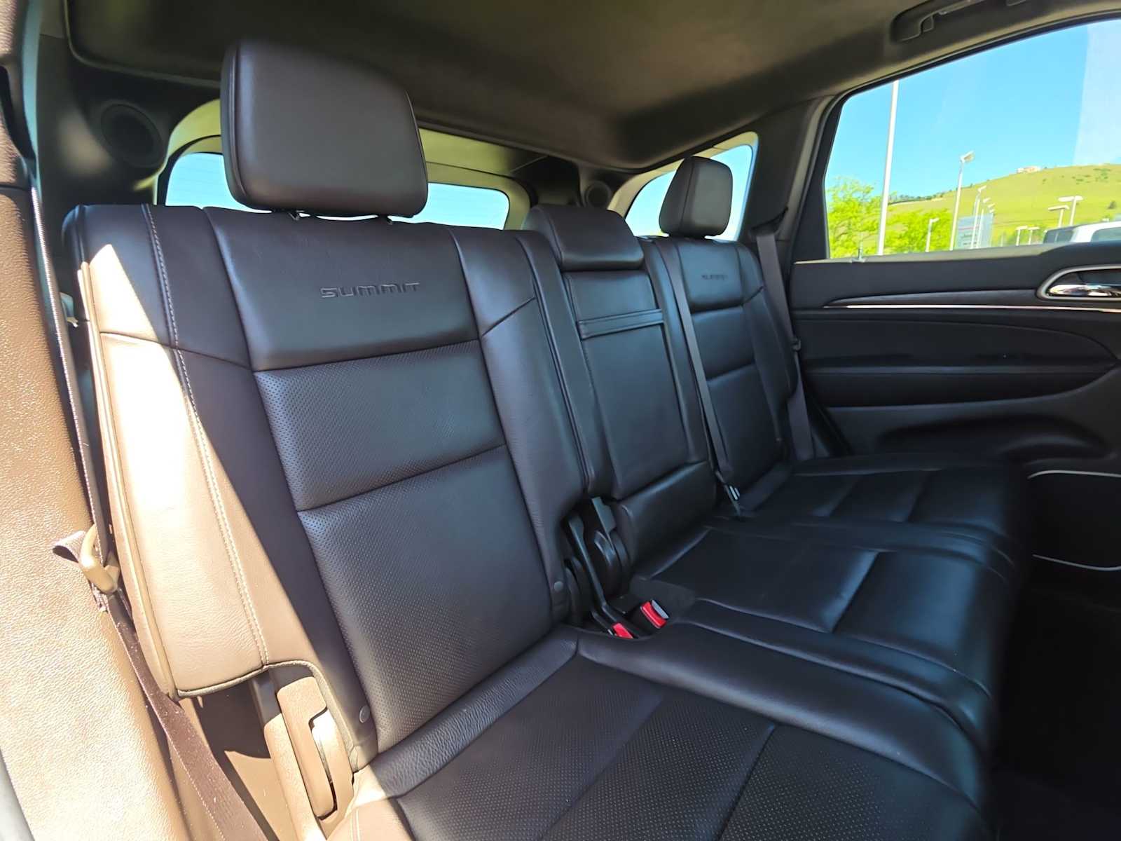 Thumbnail: 2014 Jeep Grand Cherokee - 13