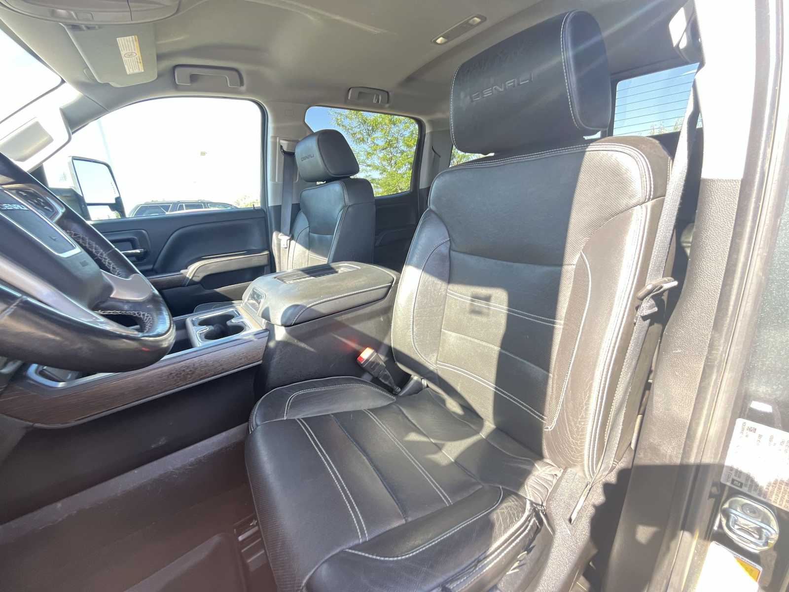 Thumbnail: 2018 GMC Sierra 3500 - 11