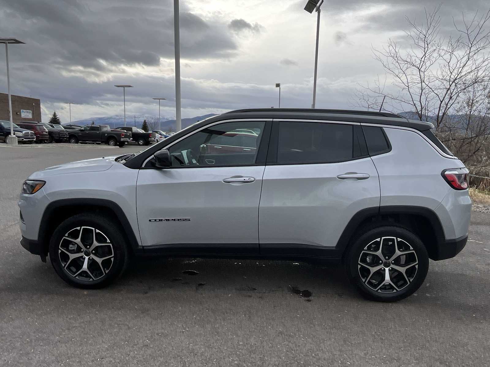 Thumbnail: 2026 Jeep Compass - 3