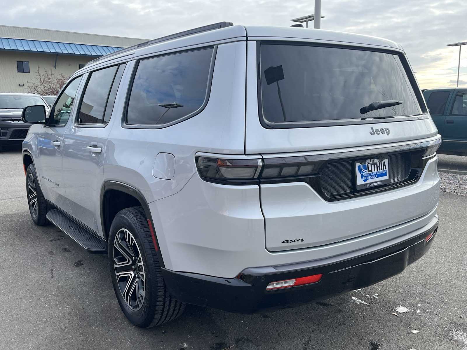 Thumbnail: 2026 Jeep Grand Wagoneer - 4