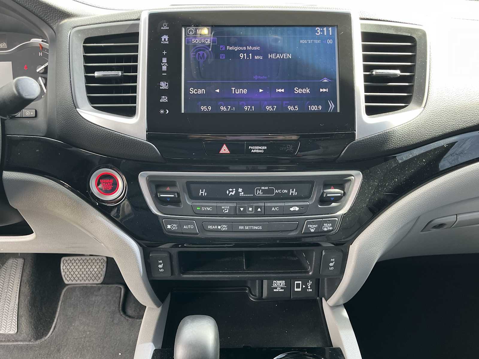 Thumbnail: 2017 Honda Ridgeline - 16