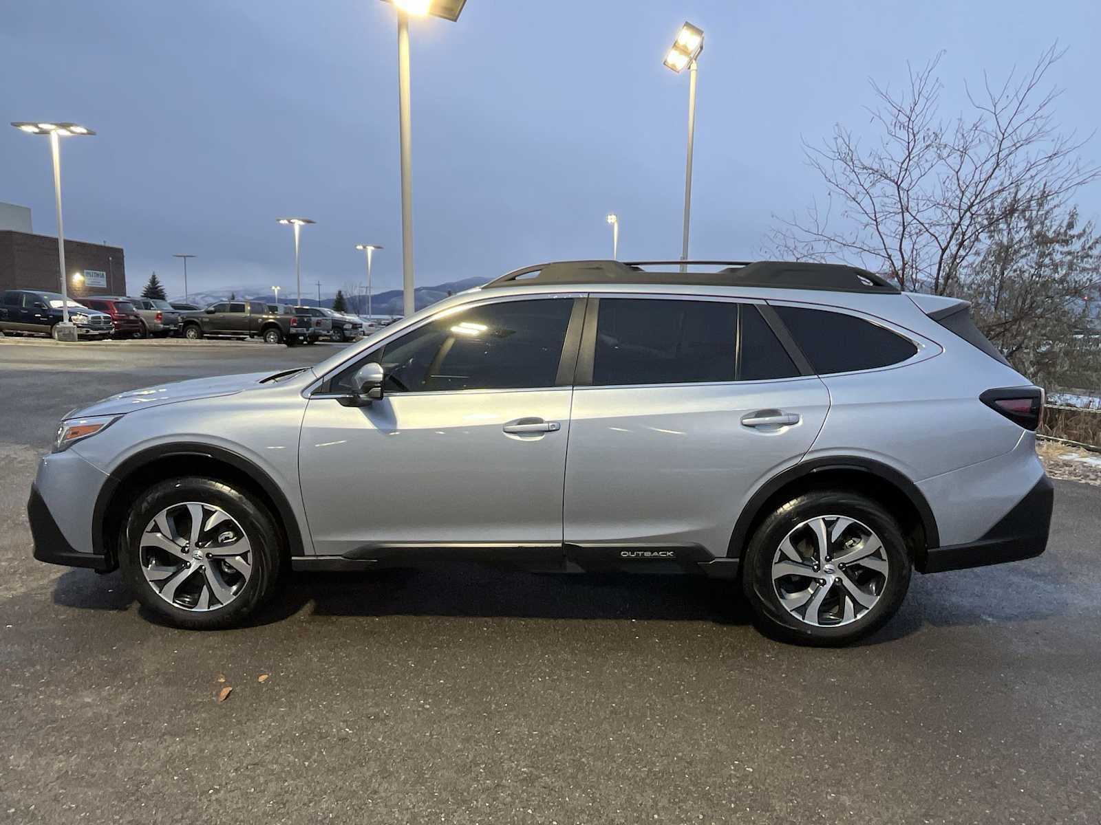 Thumbnail: 2022 Subaru Outback - 3