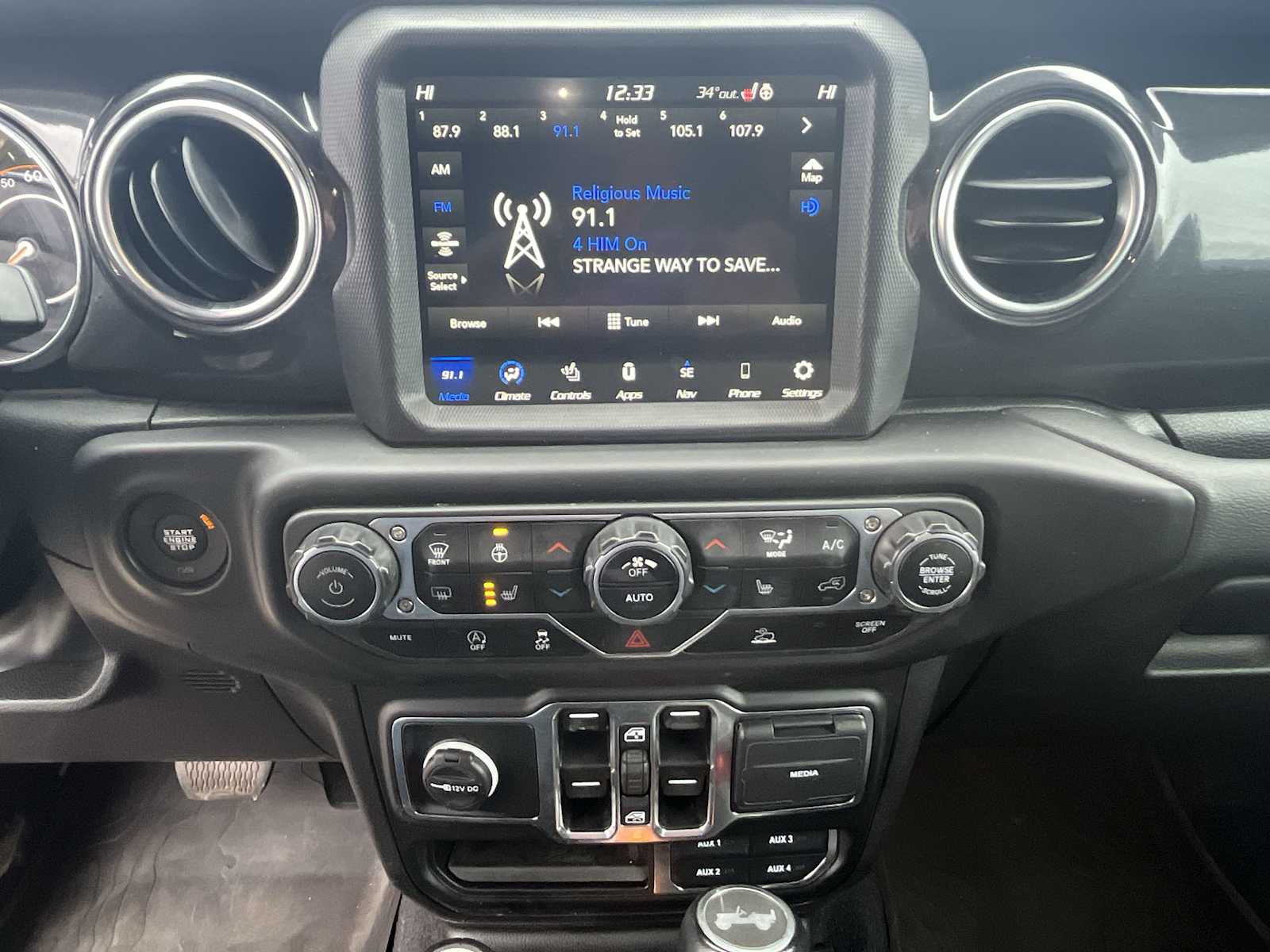 Thumbnail: 2023 Jeep Wrangler - 16