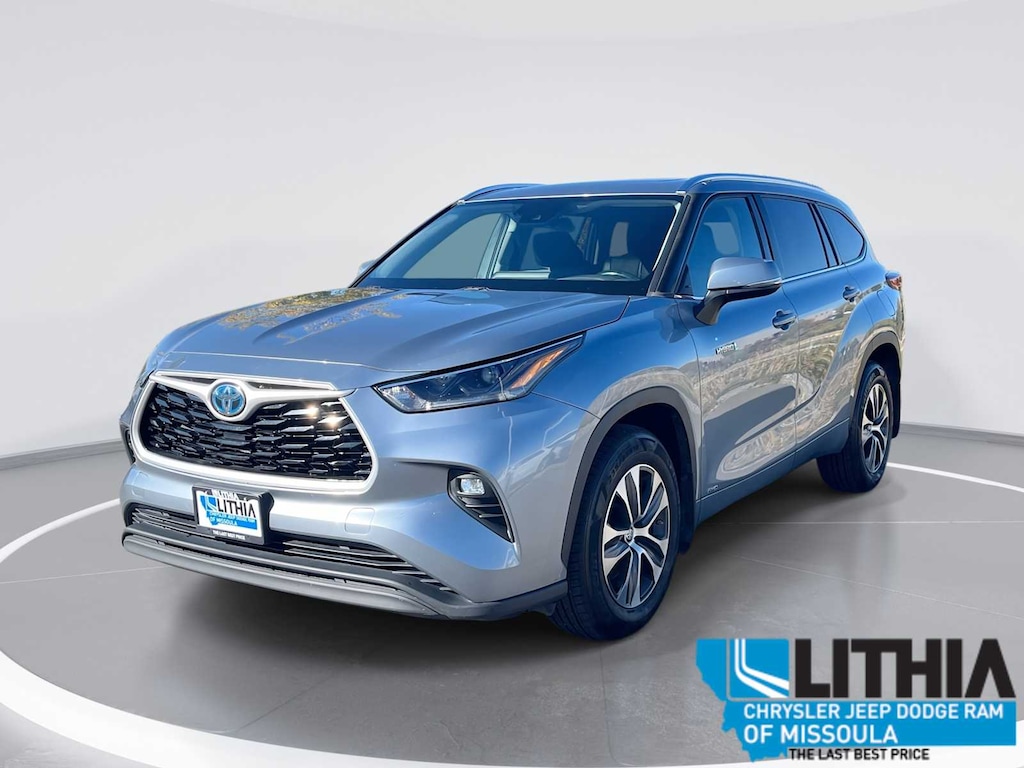 Used 2021 Toyota Highlander Hybrid XLE SUV