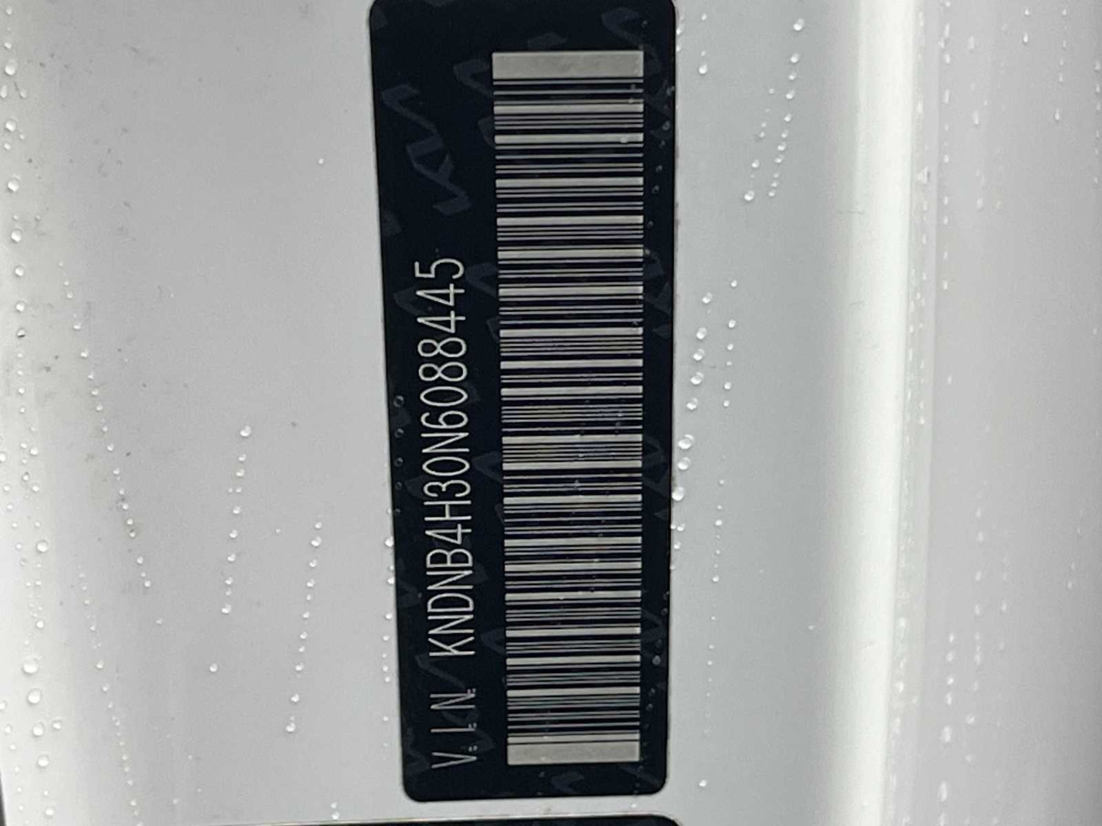 Thumbnail: 2022 Kia Carnival - 21