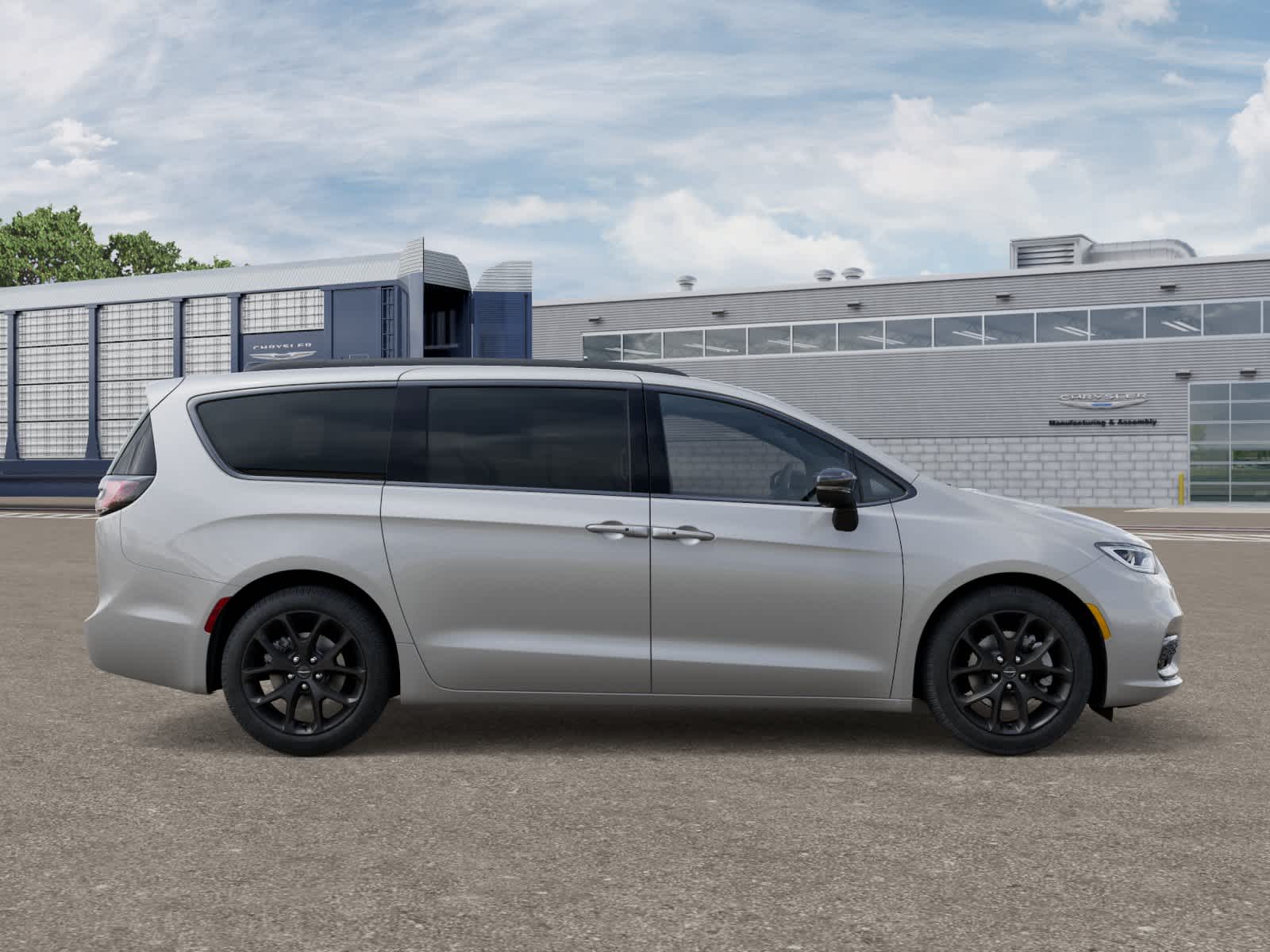 Thumbnail: 2026 Chrysler Pacifica - 12
