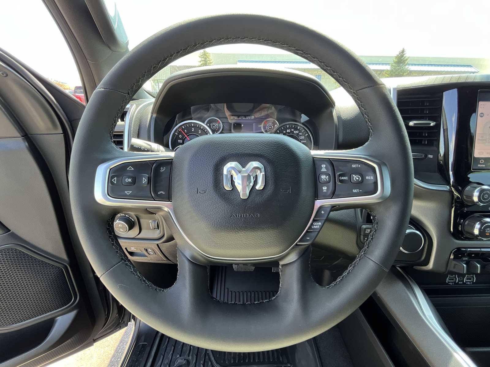 Thumbnail: 2025 RAM 1500 - 15