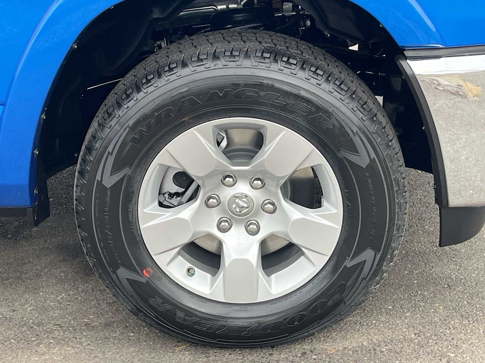 Thumbnail: 2026 RAM 1500 - 8