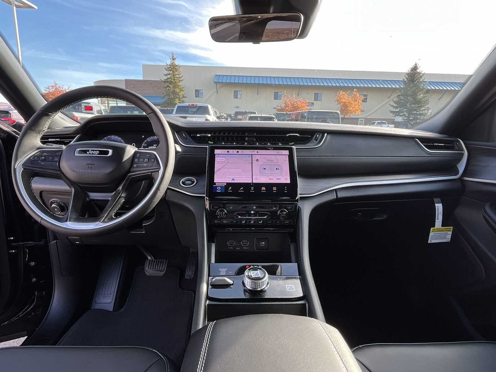 Thumbnail: 2025 Jeep Grand Cherokee - 10