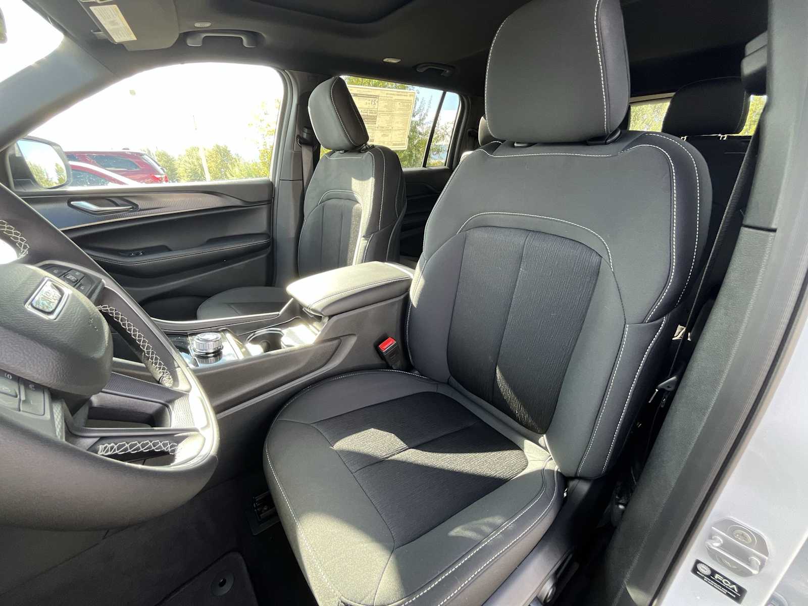 Thumbnail: 2025 Jeep Grand Cherokee - 11