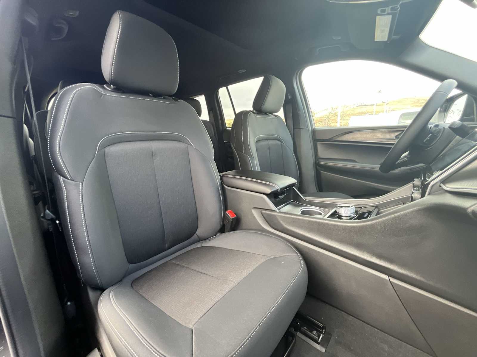 Thumbnail: 2025 Jeep Grand Cherokee - 14