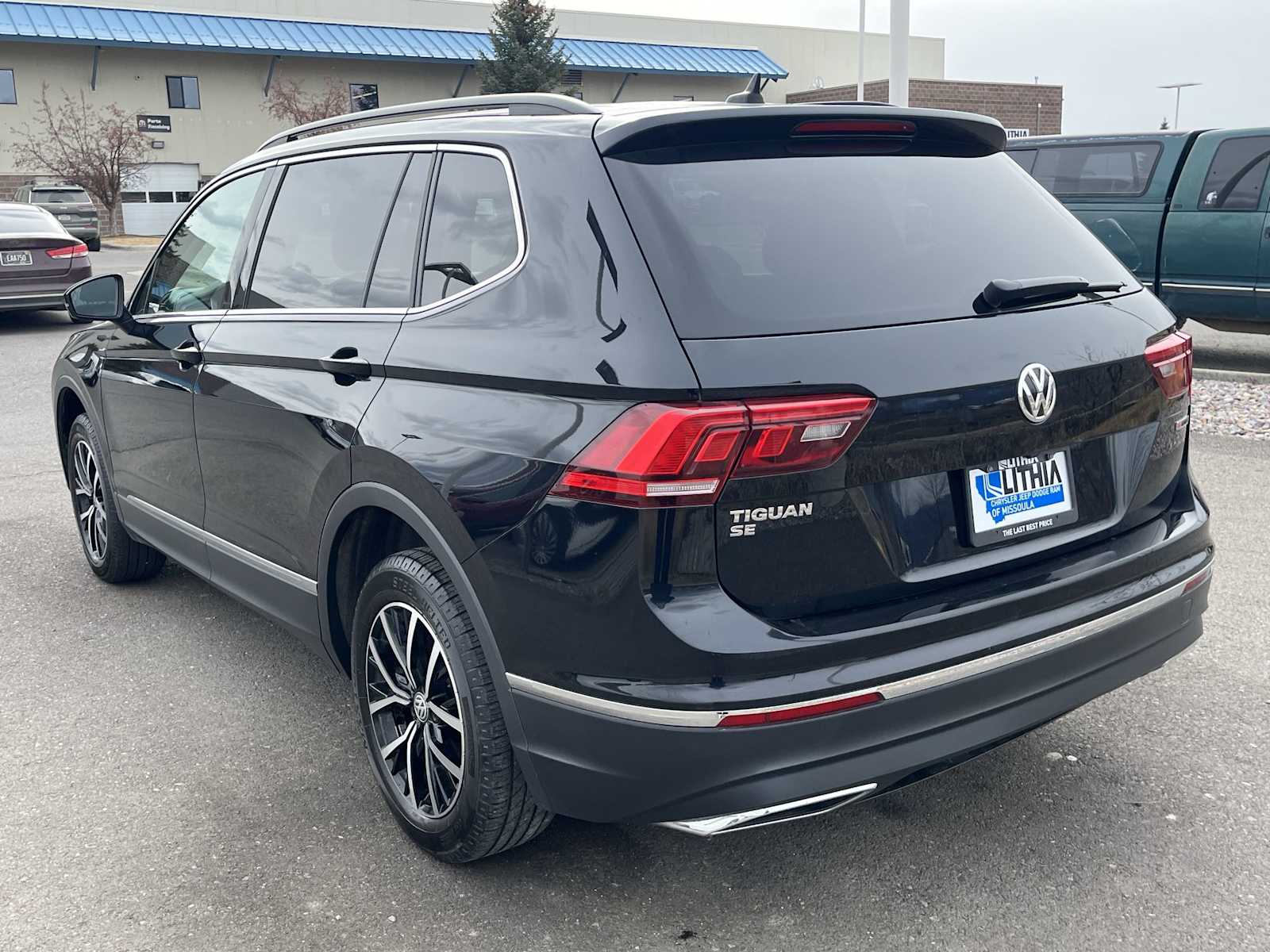 Thumbnail: 2021 Volkswagen Tiguan - 4