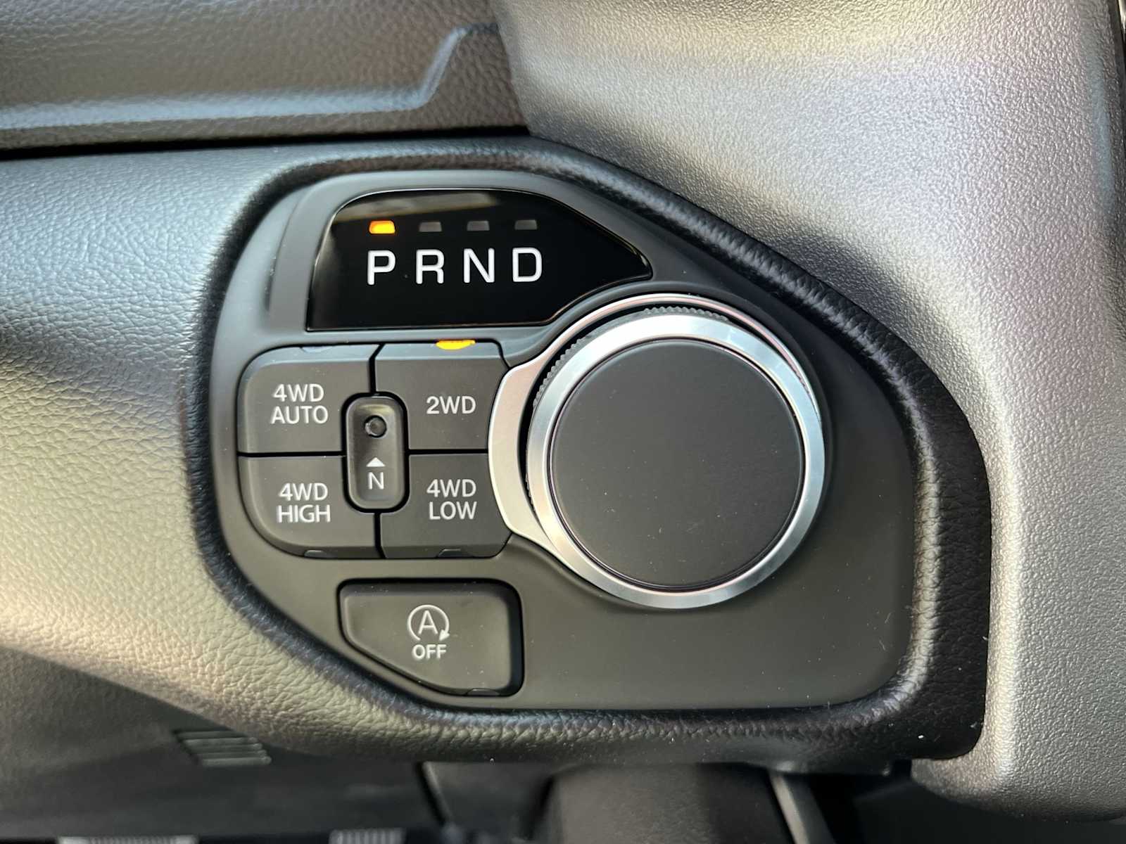 Thumbnail: 2025 RAM 1500 - 17